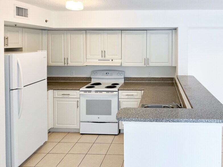 More Photos Of 13770-13820 NE 3rd Ct, North Miami Multifamily For Sale