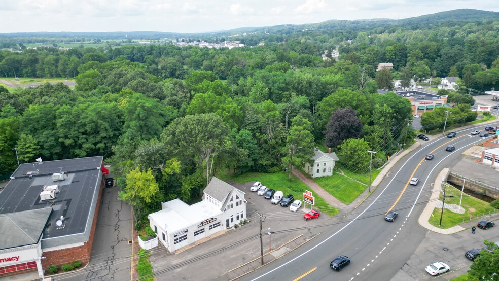 More Photos Of 202 Union St, Vernon Auto Repair For Sale