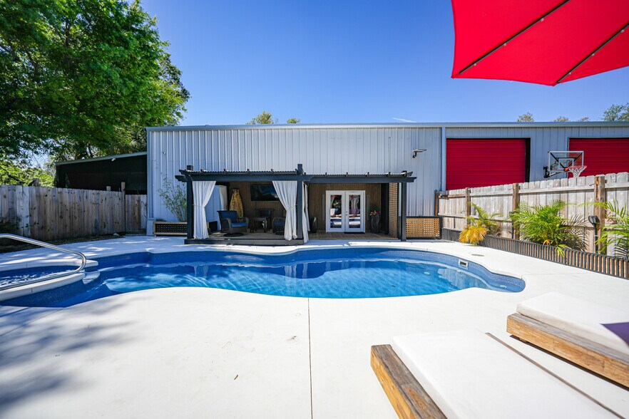 More Photos Of 2461 SW Highway 17, Arcadia Warehouse For Sale