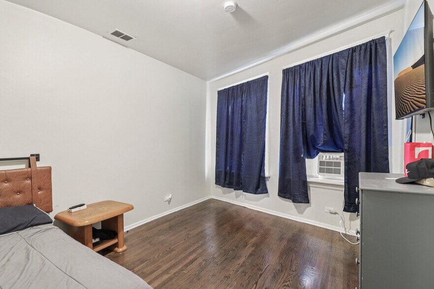 More Photos Of 417-421 Lake St, Maywood Storefront Retail Residential For Sale