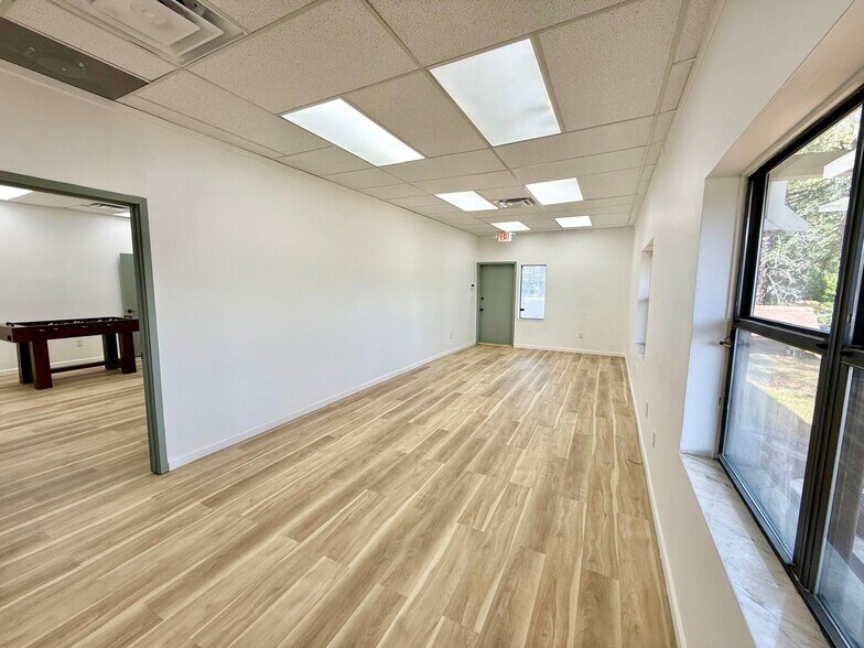 More Photos Of 8431 Baymeadows Way, Jacksonville Loft Creative Space For Lease