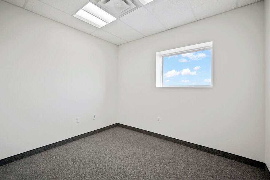 More Photos Of 15784 County Road 36, Platteville Warehouse For Lease