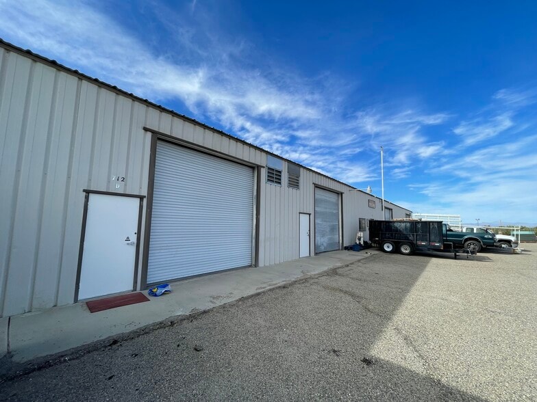 More Photos Of 712 W California Ave, Ridgecrest Warehouse For Sale