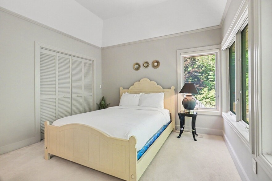 More Photos Of 390 Saddleback Knl, Nellysford Specialty For Sale