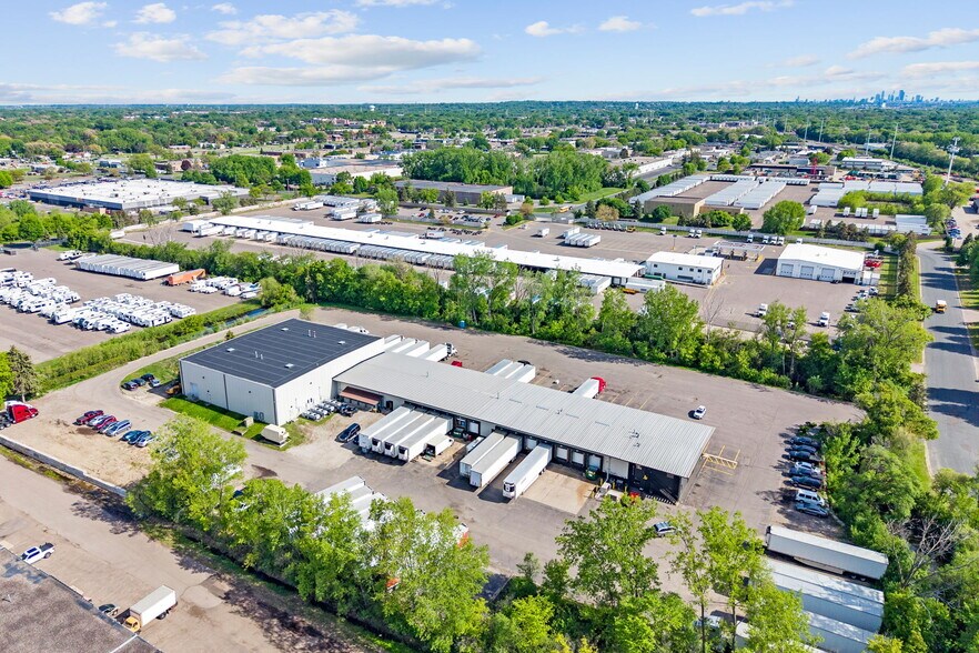 More Photos Of 8201 NE Hickory St, Minneapolis Truck Terminal For Sale