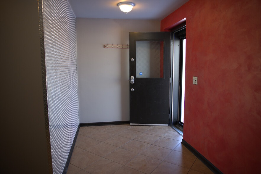 More Photos Of 101 W Shrader St, Liberty Manufacturing For Lease