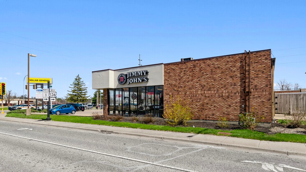 More Photos Of 302-306 W Fairchild St, Danville Storefront For Lease