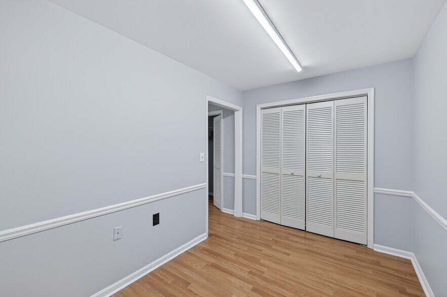 More Photos Of 4109 Robinson St, Covington Freestanding For Sale