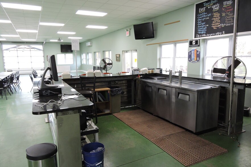 More Photos Of 6722 State Route 31, Cicero Golf Course Driving Range For Sale