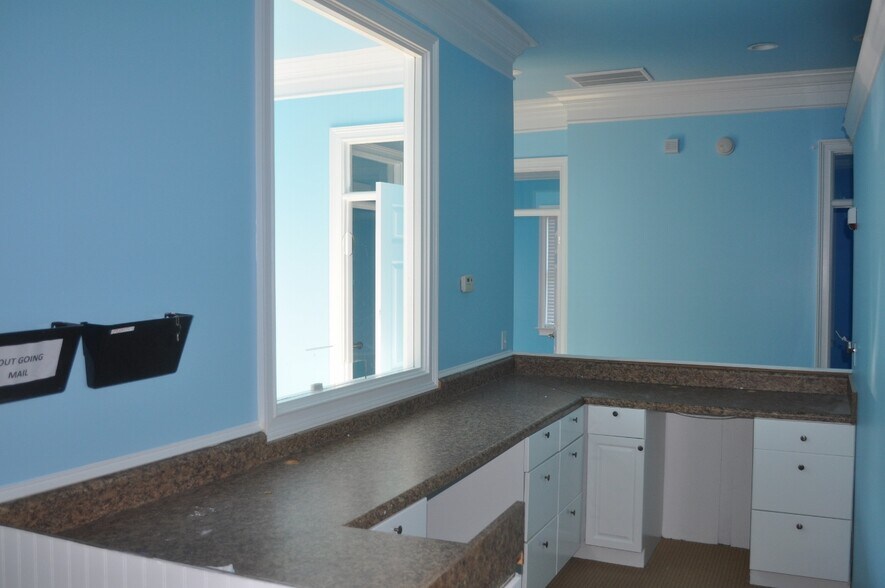 More Photos Of 4330 S Lee St, Buford Medical For Lease
