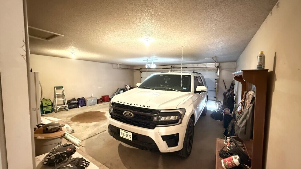 More Photos Of 9506 F M 835, Slaton Sports And Entertainment For Sale