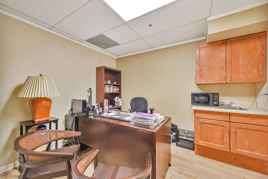 More Photos Of 2039 Forest Ave, San Jose Medical For Lease
