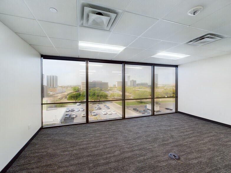 More Photos Of 1341 W Mockingbird Ln, Dallas Office For Lease
