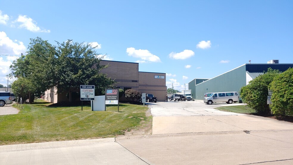 More Photos Of 35160 Topps Industrial Pky, Willoughby Flex For Lease