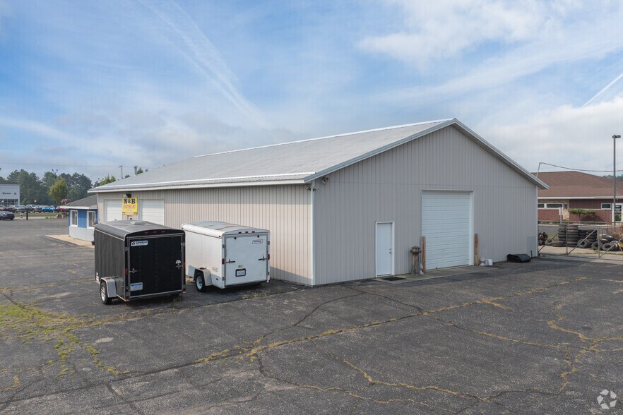 More Photos Of 4675 E Pickard St, Mount Pleasant Manufacturing For Lease