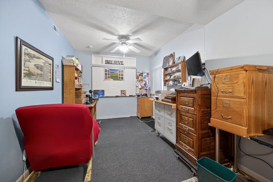 More Photos Of 0S165 Church St, Winfield Office For Sale