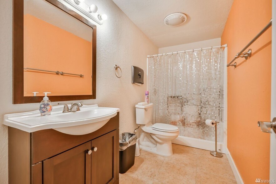 More Photos Of 4008 S Pine St, Tacoma Office Residential For Sale