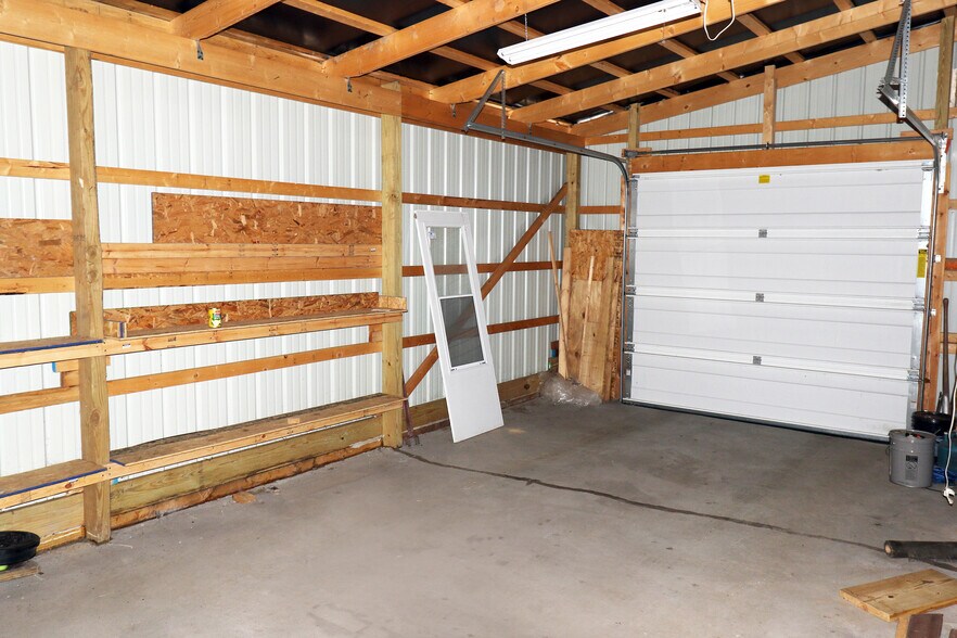 More Photos Of 165 Barbara St, Steubenville Warehouse For Lease