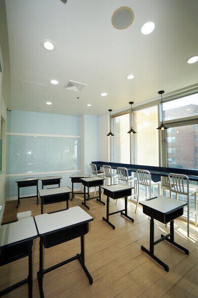 More Photos Of 1550 Lemoine Ave, Fort Lee Medical For Lease