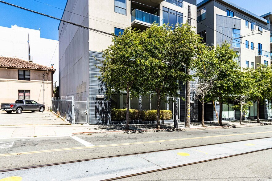 More Photos Of 550-560 18th St, San Francisco Apartments For Lease
