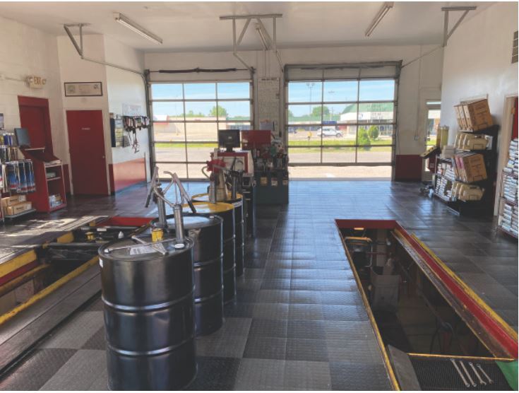 More Photos Of 1000 Shortcut Rd, Marine City Freestanding For Sale