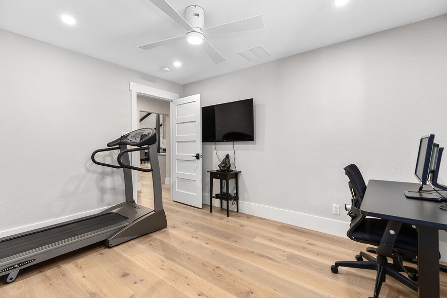 More Photos Of 2681 Sam Bass Rd, Round Rock Hospitality For Sale
