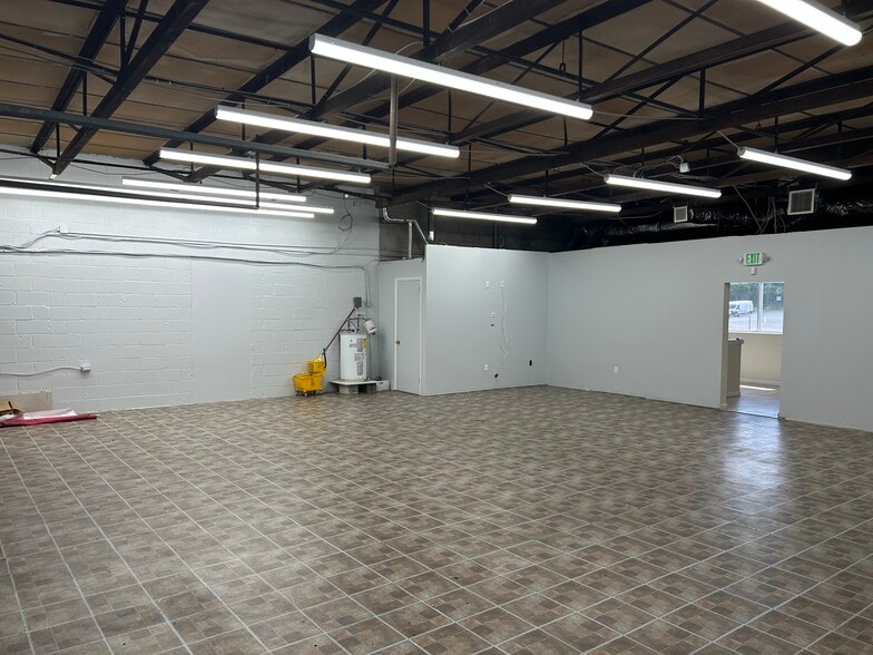 More Photos Of 918-948 W Patapsco Ave, Baltimore Warehouse For Lease