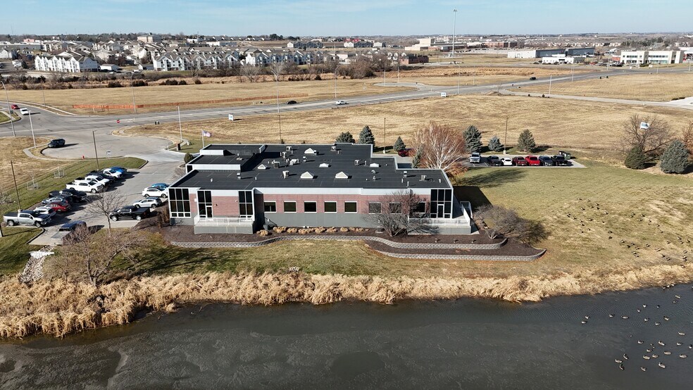 More Photos Of 3333 Landmark Cir, Lincoln Office For Lease