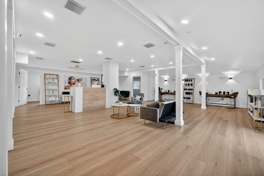 More Photos Of 411 Flagler Ave, New Smyrna Beach Freestanding For Lease