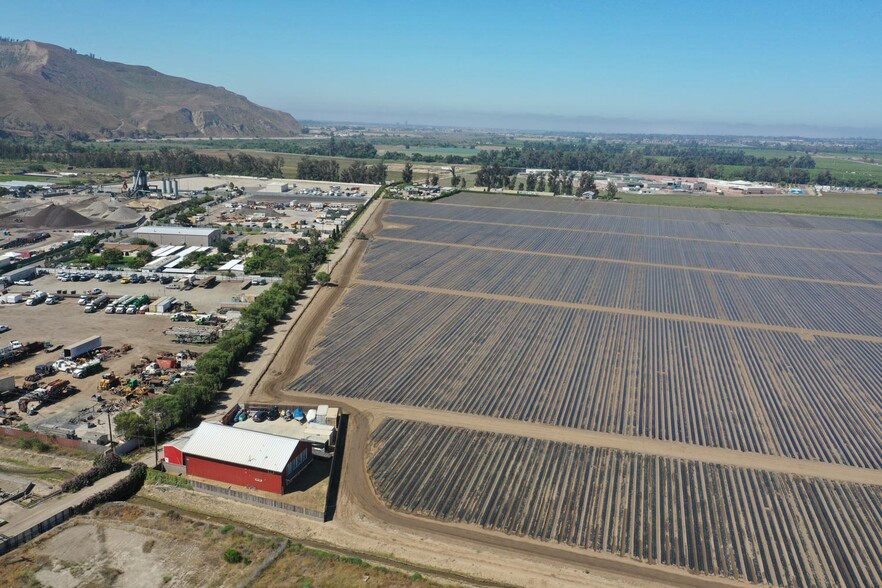 Primary Photo Of 907 Mission Rock Rd, Santa Paula Light Manufacturing For Sale