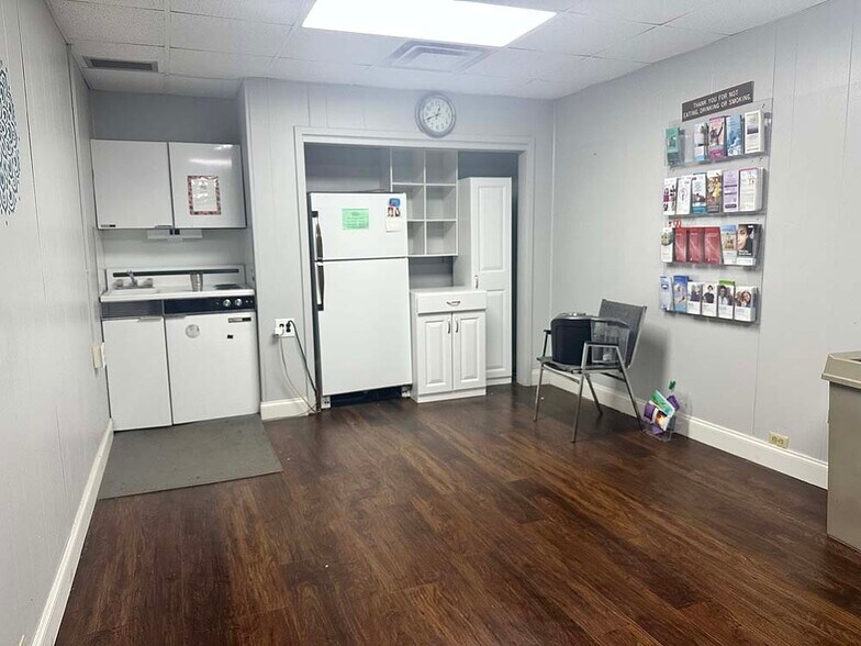 More Photos Of 249 Midway Medical Park, Bristol Medical For Sale