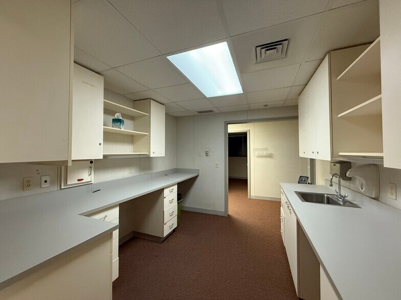 More Photos Of 1704 S Custer Rd, Monroe Medical For Sale