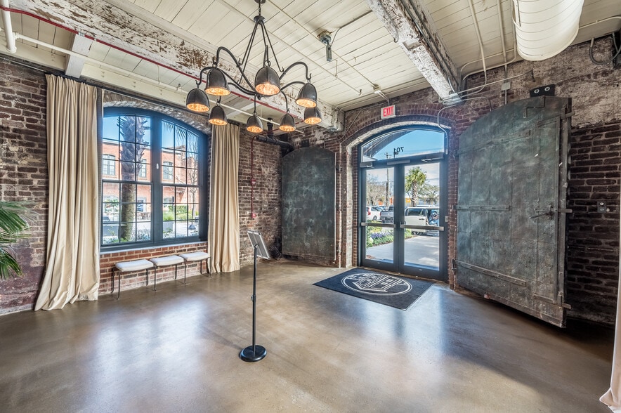 More Photos Of 701 E Bay St, Charleston Office Residential For Lease