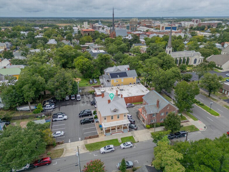 More Photos Of 8 S 7th St, Wilmington Office For Sale