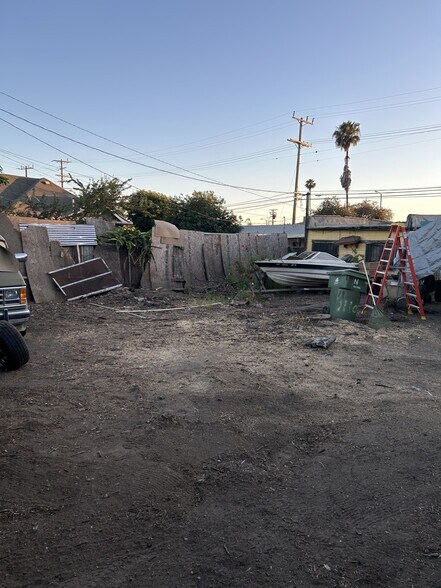 More Photos Of 11108 Avalon Blvd, Los Angeles Land For Sale