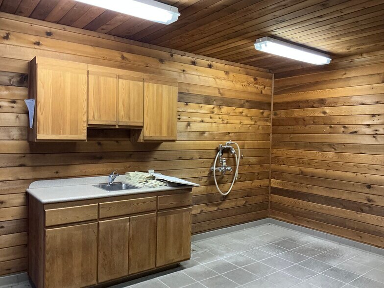 More Photos Of 110 S Park Ter, Eden Medical For Sale