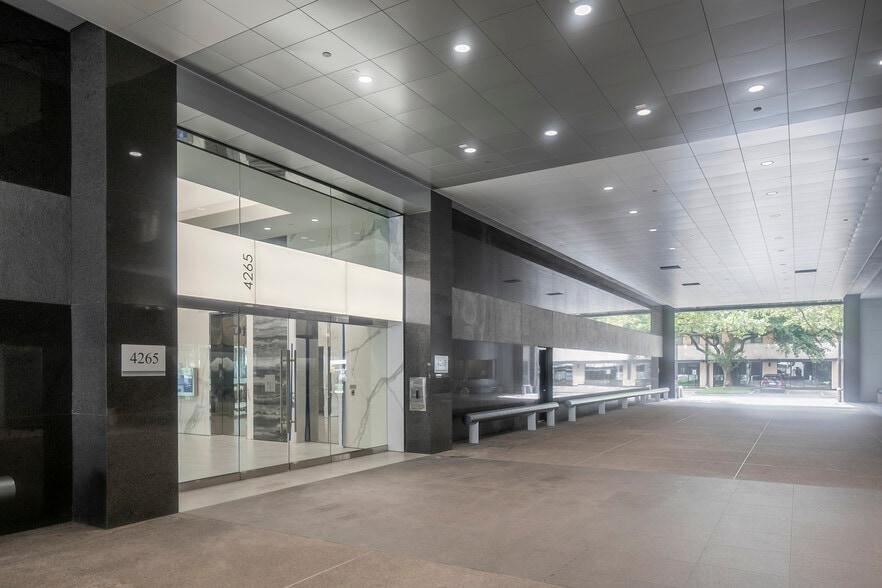 More Photos Of 4265 San Felipe St, Houston Office For Lease
