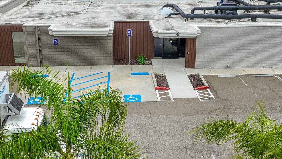 More Photos Of 225 W Madison Ave, El Cajon Medical For Lease