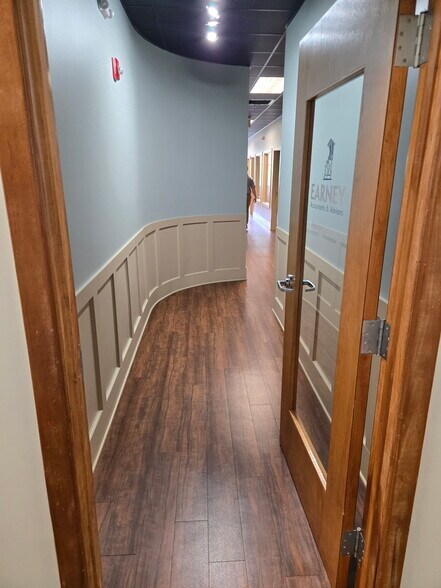 More Photos Of 710 Military Cutoff Rd, Wilmington Medical For Sale