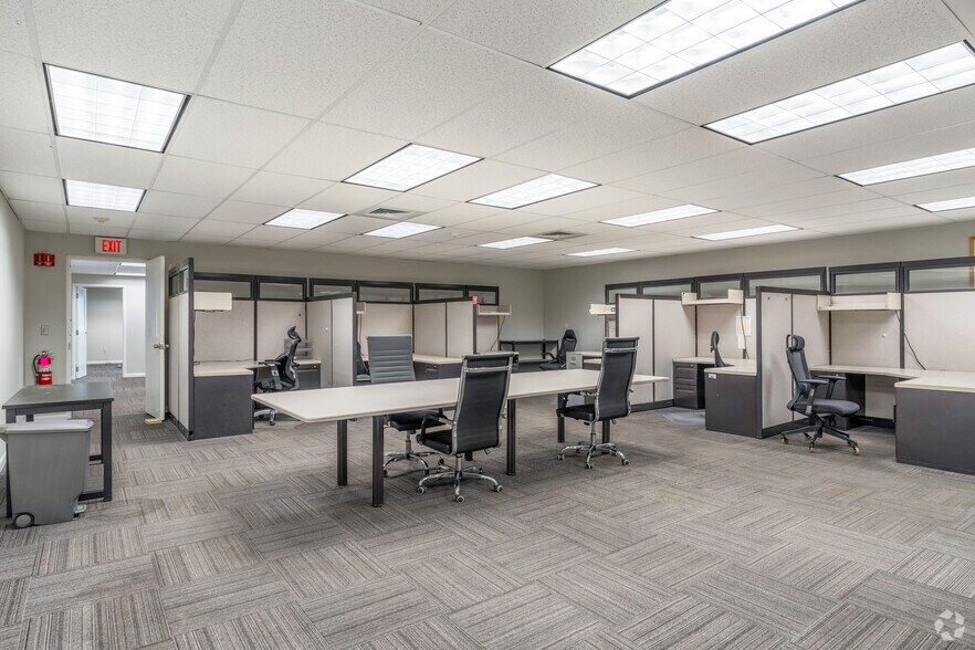 More Photos Of 612-616 Dwight St, Springfield Warehouse For Lease