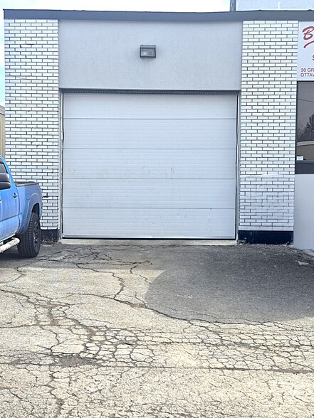 More Photos Of 30 Grenfell Cres, Ottawa Manufacturing For Lease