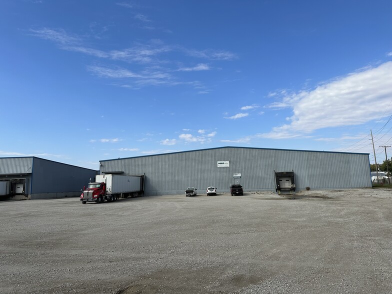 More Photos Of 1100 N Washington St, Delphi Distribution For Lease