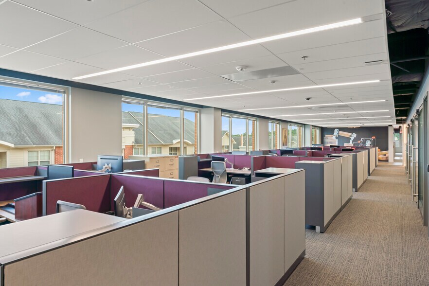 More Photos Of 1602 Village Market Blvd SE, Leesburg Office For Lease
