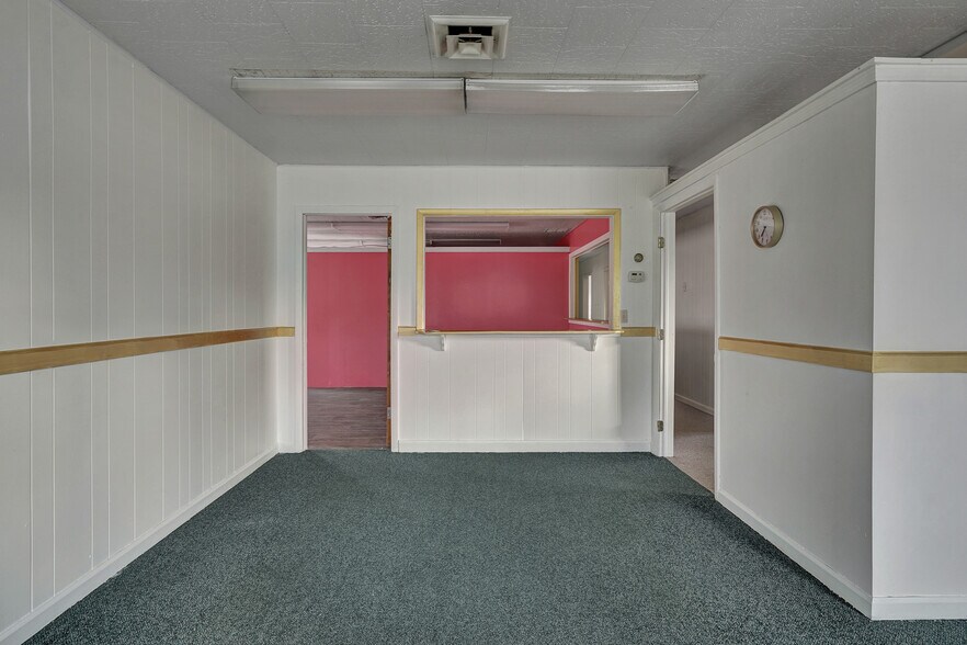 More Photos Of 542 N Cedar St, Imlay City Medical For Sale