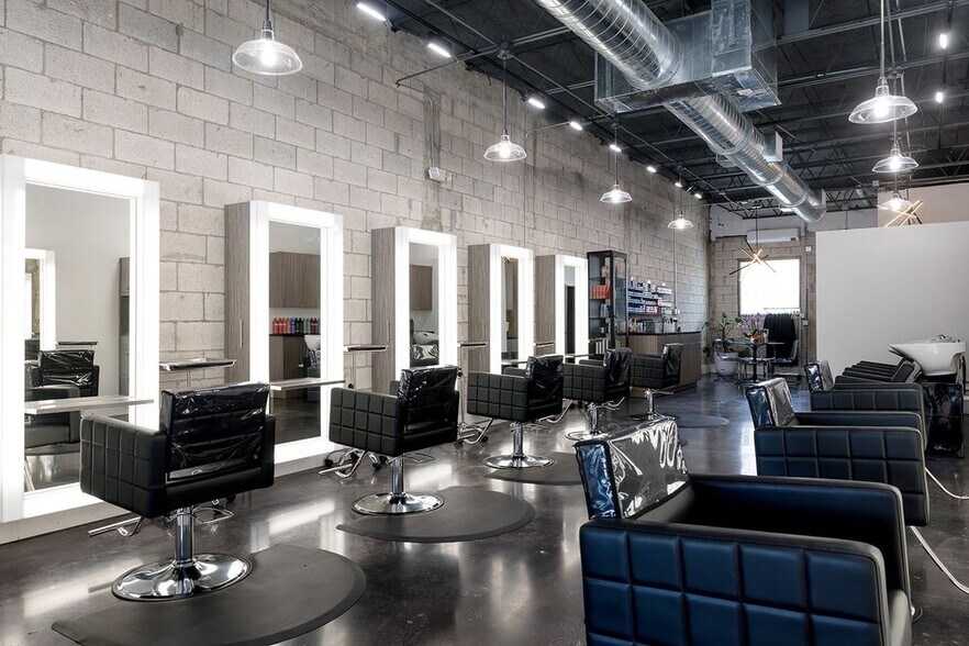 More Photos Of 3325-3327 NE 32nd St, Fort Lauderdale Storefront Retail Office For Sale