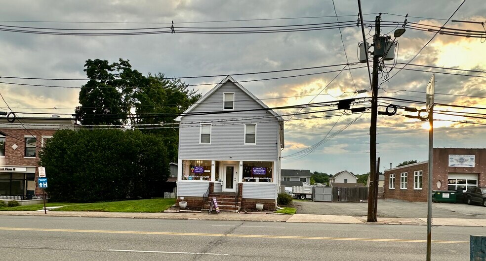 More Photos Of , Livingston General Retail For Sale