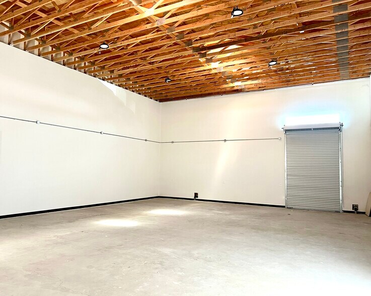 More Photos Of 1321 Cota Ave, Long Beach Manufacturing For Lease