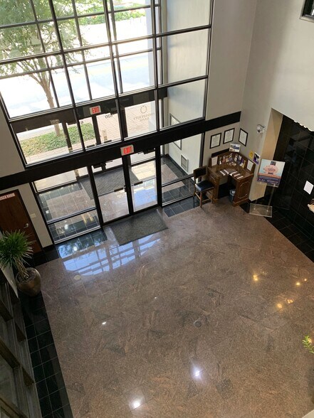 More Photos Of 612-620 N Robinson Ave, Oklahoma City Office For Lease