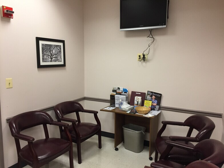 More Photos Of 4225 Altamont Pl, White Plains Medical For Sale