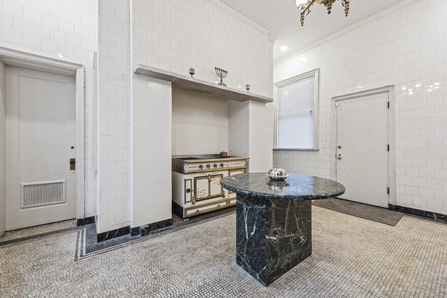 More Photos Of 8469 E Jefferson Ave, Detroit Office Residential For Sale